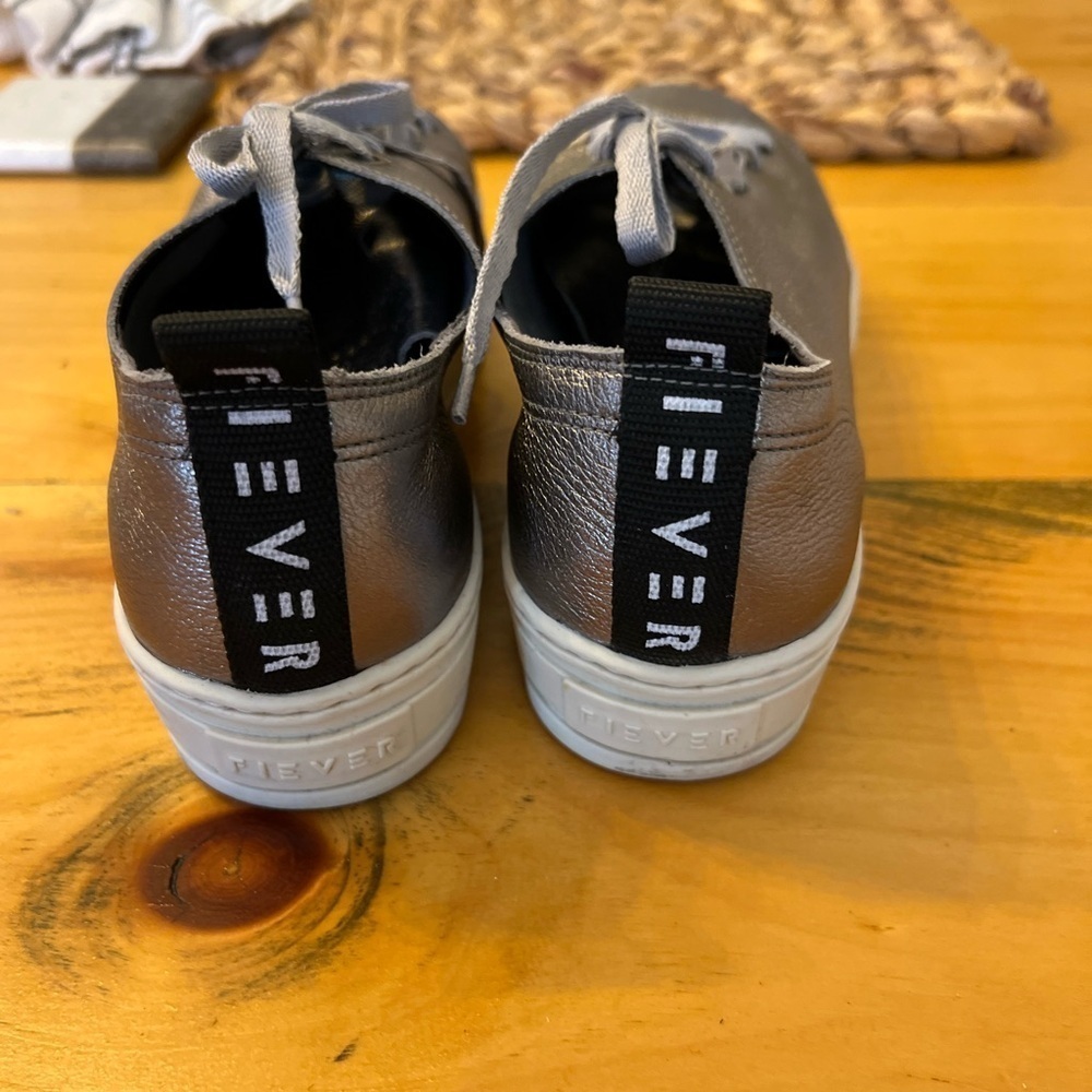 Fiever women’s metallic silver lace up sneakers 39 (for like 8.5) - Picture 3 of 6
